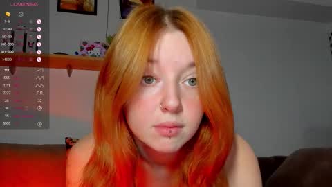 Snapshot of polly_luna chatting on September 30, 2025, 11:48 am Polly online show from September 30, 2025, 11:48 am