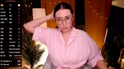 Snapshot of polly_pop_ chatting on July 23, 2026, 9:51 am Polly online show from July 23, 2026, 9:51 am