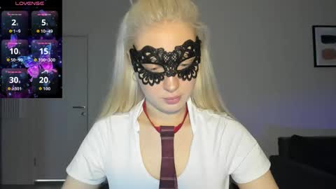 polly_skil online show from June 9, 2026, 6:30 pm