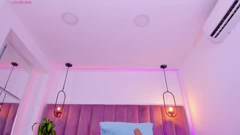 POLLY online show from June 1, 2026, 11:01 am