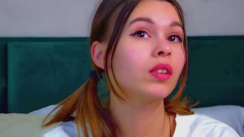 Polly online show from March 11, 2025, 12:44 am