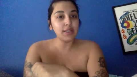 Snapshot of polymamii chatting on February 19, 2026, 9:00 pm polymamii online show from February 19, 2026, 9:00 pm