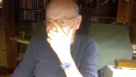 Snapshot of pomme1949 chatting on December 23, 2024, 3:01 pm pomme1949 online show from December 23, 2024, 3:01 pm