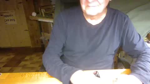 Snapshot of pomme1949 chatting on January 6, 2025, 1:30 pm pomme1949 online show from January 6, 2025, 1:30 pm