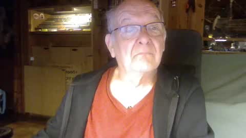 Snapshot of pomme1949 chatting on February 17, 2025, 4:59 pm pomme1949 online show from February 17, 2025, 4:59 pm