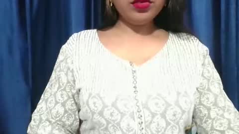 Snapshot of poojalady chatting on April 24, 2026, 4:42 pm poojalady online show from April 24, 2026, 4:42 pm