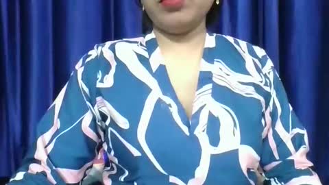Snapshot of poojalady chatting on May 4, 2026, 3:30 pm poojalady online show from May 4, 2026, 3:30 pm