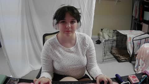 Snapshot of popaspuppy chatting on January 7, 2025, 10:52 pm Puppy online show from January 7, 2025, 10:52 pm