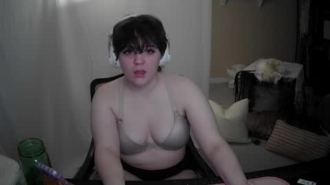 Snapshot of popaspuppy chatting on January 18, 2025, 2:25 am Puppy online show from January 18, 2025, 2:25 am