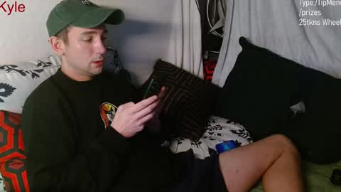 Snapshot of poppunk4life chatting on January 13, 2025, 12:30 am Kyle online show from January 13, 2025, 12:30 am