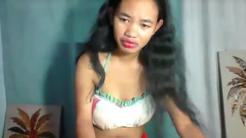 Snapshot of poppy_kelley chatting on May 3, 2026, 4:29 am Lilly online show from May 3, 2026, 4:29 am