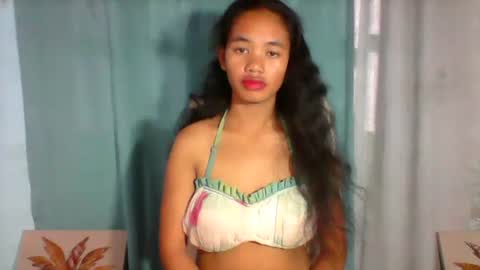 Snapshot of poppy_kelley chatting on May 7, 2026, 5:46 am Lilly online show from May 7, 2026, 5:46 am