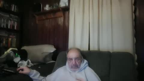 Snapshot of porkingit400 chatting on December 2, 2025, 11:04 am porkingit400 online show from December 2, 2025, 11:04 am