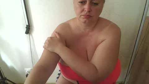 Snapshot of pornbusty chatting on July 5, 2026, 8:10 am MelissOfficial online show from July 5, 2026, 8:10 am