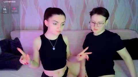 Ana and Tati online show from December 5, 2025, 8:49 pm