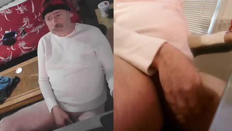 Snapshot of portlandjacob chatting on January 27, 2025, 3:39 pm portlandjacob online show from January 27, 2025, 3:39 pm