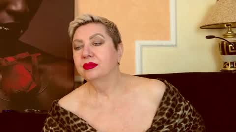 LADY POSH online show from June 10, 2026, 9:35 pm