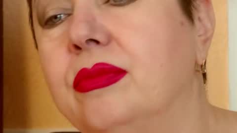 LADY POSH online show from June 18, 2026, 9:41 pm