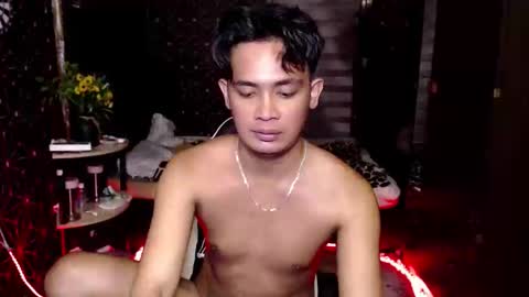 VEeeAsian online show from November 19, 2025, 4:18 pm