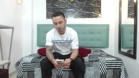 Snapshot of powerlustx chatting on April 29, 2026, 3:43 am online show from April 29, 2026, 3:43 am