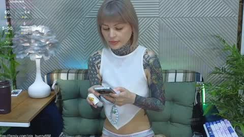 Lola online show from March 29, 2026, 5:29 am