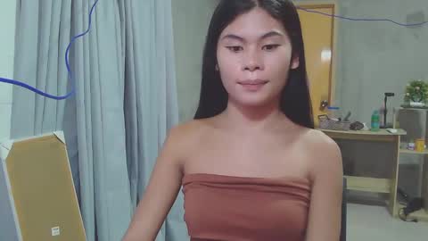 Snapshot of precious_athena chatting on February 8, 2025, 1:11 am precious_athena online show from February 8, 2025, 1:11 am