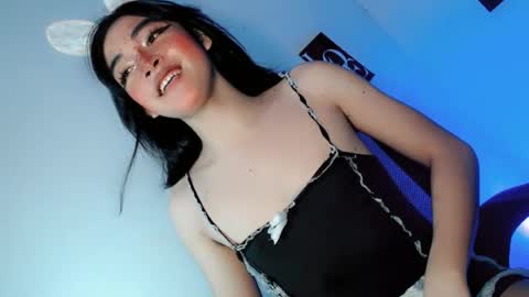 Snapshot of precious_laura18 chatting on June 17, 2026, 8:10 pm precious_laura18 online show from June 17, 2026, 8:10 pm