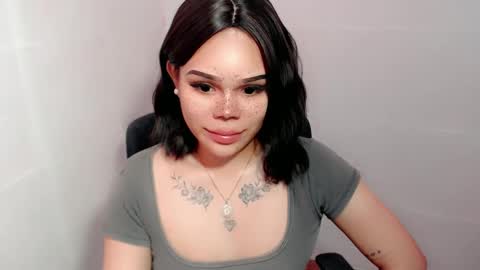 MAXXINE online show from January 8, 2025, 12:47 pm