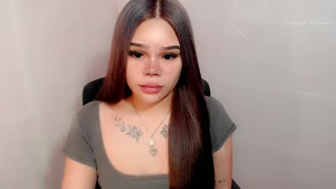 MAXXINE online show from February 6, 2025, 9:28 pm