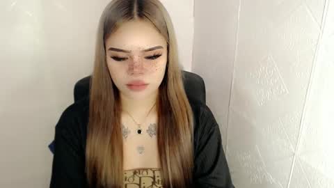 MAXXINE online show from February 25, 2025, 8:36 am