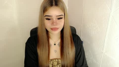 MAXXINE online show from March 7, 2025, 9:17 pm