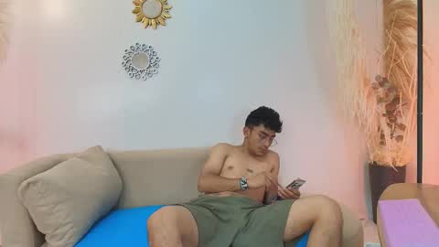 Andres online show from November 10, 2025, 6:12 am