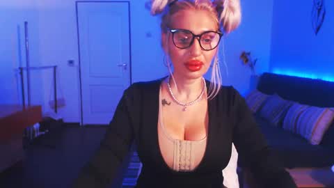 Victoria online show from December 21, 2024, 9:36 pm