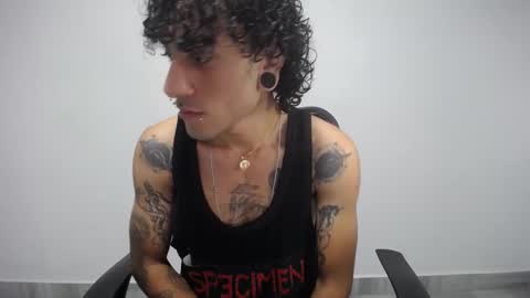 Plux online show from February 14, 2025, 1:34 am