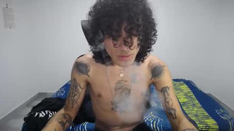 Plux online show from October 16, 2025, 7:04 pm