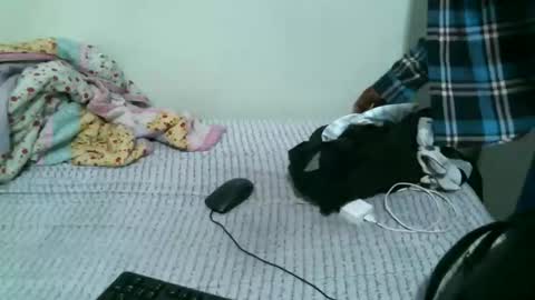 preshty online show from September 30, 2025, 7:46 am