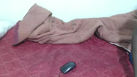 preshty online show from December 2, 2025, 7:03 am