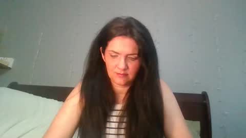 Snapshot of presleyjune chatting on May 18, 2026, 1:02 am Presley online show from May 18, 2026, 1:02 am