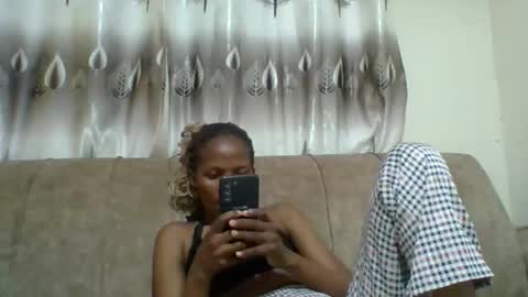 prettie_petitee online show from April 4, 2026, 6:27 pm