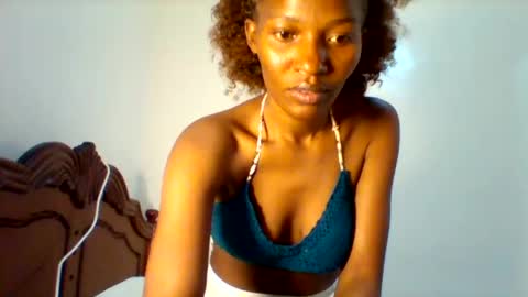 Snapshot of prettie_petitee chatting on July 11, 2026, 11:35 am prettie_petitee online show from July 11, 2026, 11:35 am