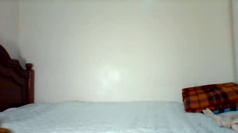 Snapshot of prettie_petitee chatting on July 13, 2026, 11:35 am prettie_petitee online show from July 13, 2026, 11:35 am