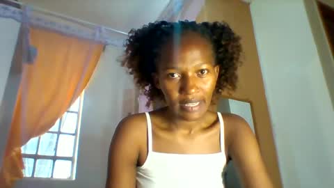 Snapshot of prettie_petitee chatting on July 20, 2026, 10:07 am prettie_petitee online show from July 20, 2026, 10:07 am