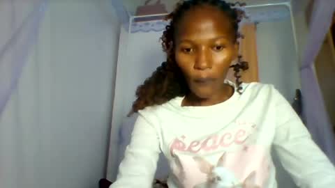 Snapshot of prettie_petitee chatting on July 20, 2026, 4:09 pm prettie_petitee online show from July 20, 2026, 4:09 pm