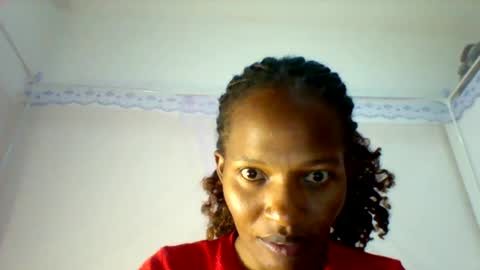 Snapshot of prettie_petitee chatting on August 2, 2026, 6:39 pm prettie_petitee online show from August 2, 2026, 6:39 pm