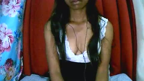 prettiethalia online show from November 19, 2025, 7:36 pm