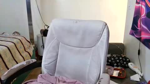 Yasmine pretty online show from December 14, 2025, 11:20 pm