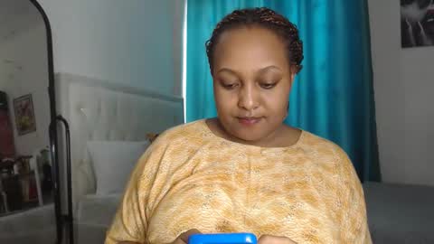 Snapshot of pretty_annah chatting on May 10, 2026, 10:42 am Annah online show from May 10, 2026, 10:42 am