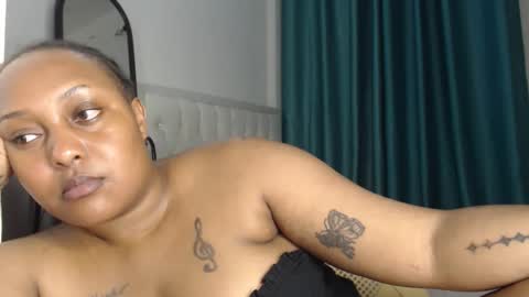 Snapshot of pretty_annah chatting on May 25, 2026, 11:44 pm Annah online show from May 25, 2026, 11:44 pm