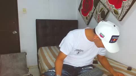 Snapshot of pretty_boy_model0 chatting on February 10, 2025, 7:38 pm pretty_boy_model0 online show from February 10, 2025, 7:38 pm