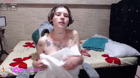 pretty_cristal22 online show from February 11, 2025, 3:18 pm